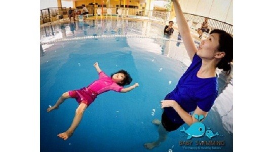 baby swimming thailand_24.4.16