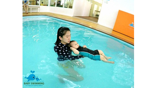 baby swimming thailand_12.5.16