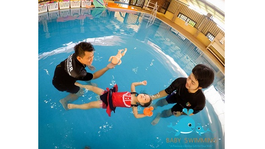 baby swimming thailand_27.5.16