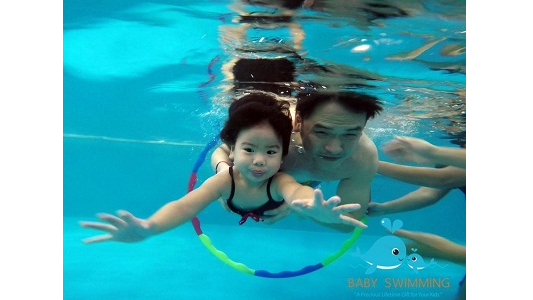 baby swimming thailand_7.6.16