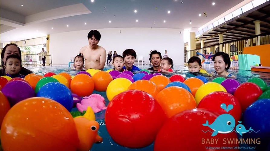 เรียนว่ายน้ำให้ลูกน้อย